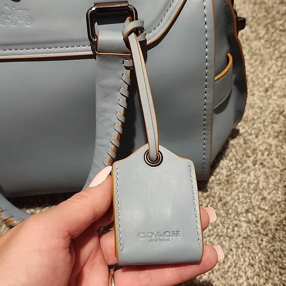 COPY - NEW COACH HANDBAG SEND OFFERS! - Picture 6 of 8